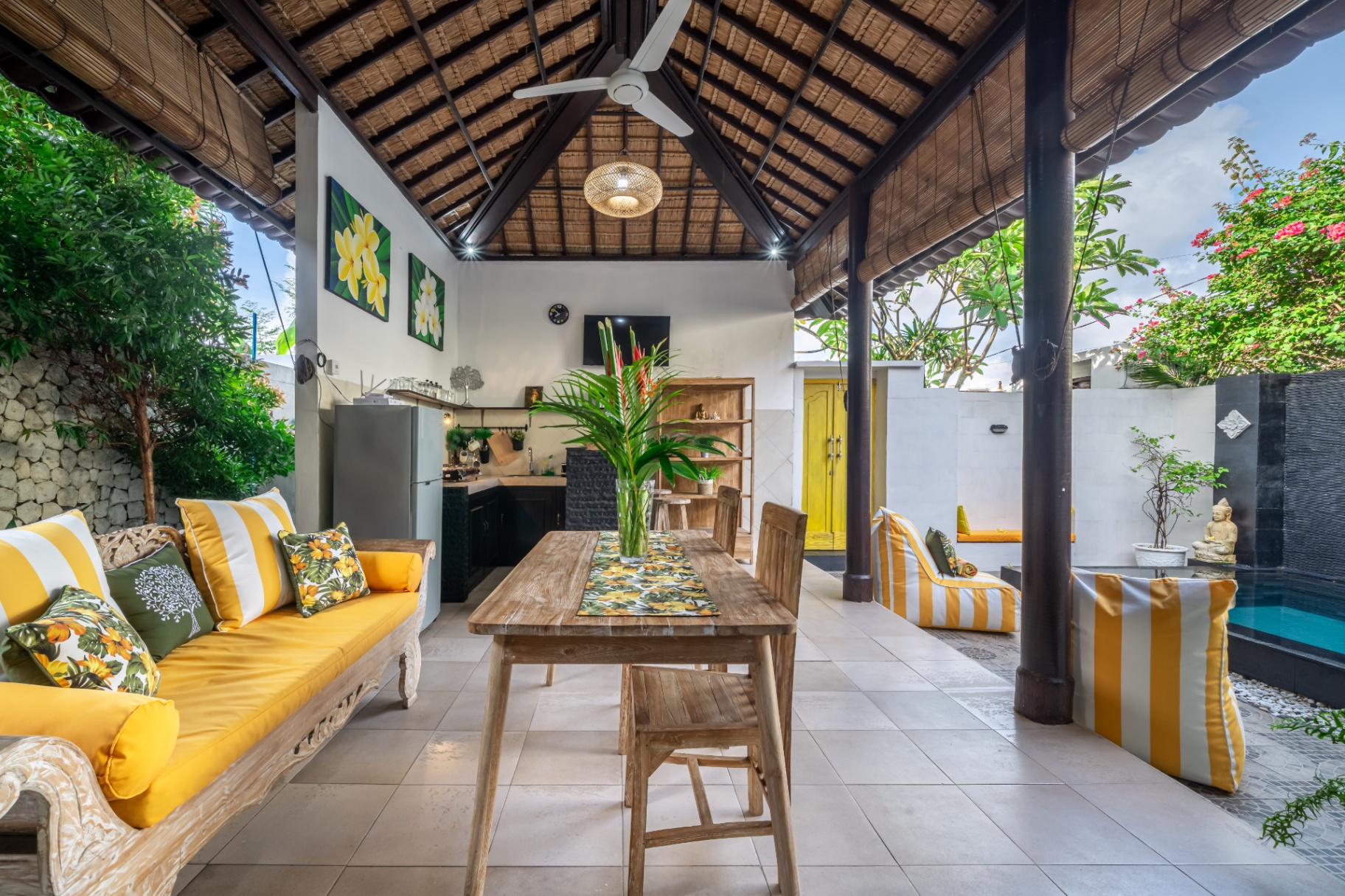 Villa Can be One Bedroom with Family Room and Desk/OR a TWO Bedroom in JIMBARAN