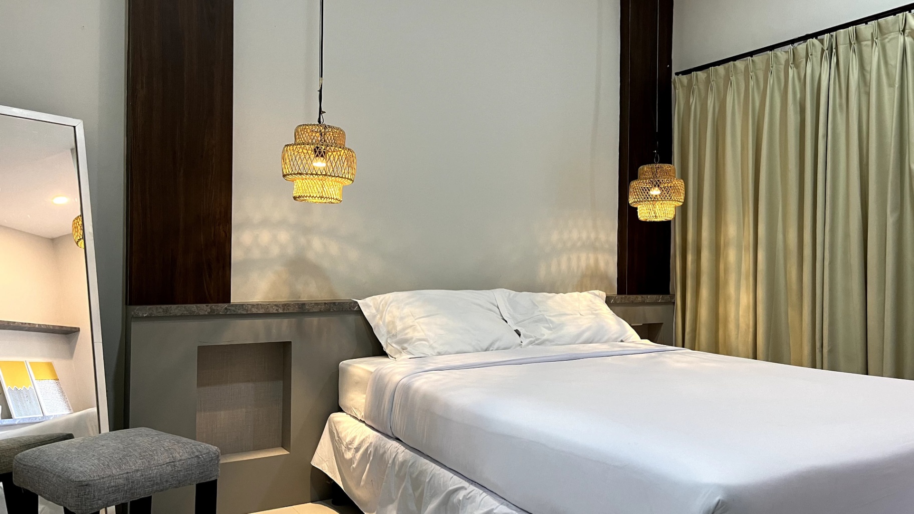 The Serene Stay with Private Kitchen