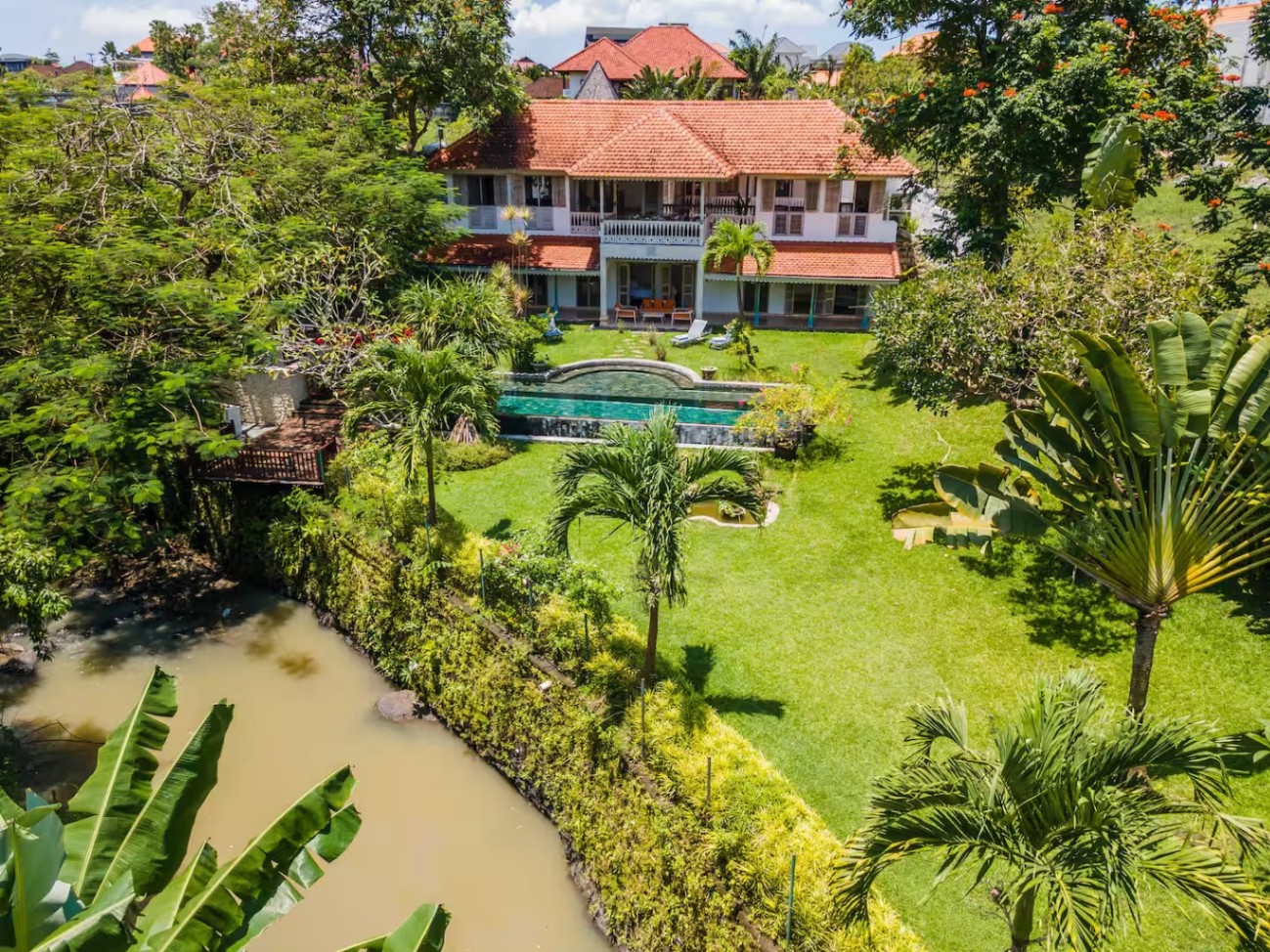 *PROMO* Pvt. 5bd Hidden Mansion in Central Canggu