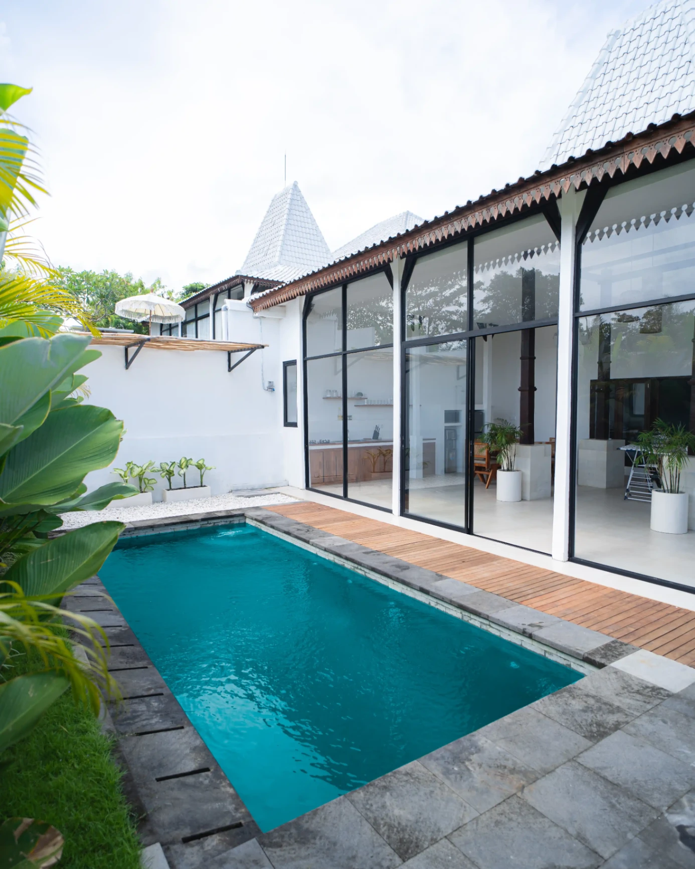 Elena Z - 3BR Private Pool Villa in Canggu