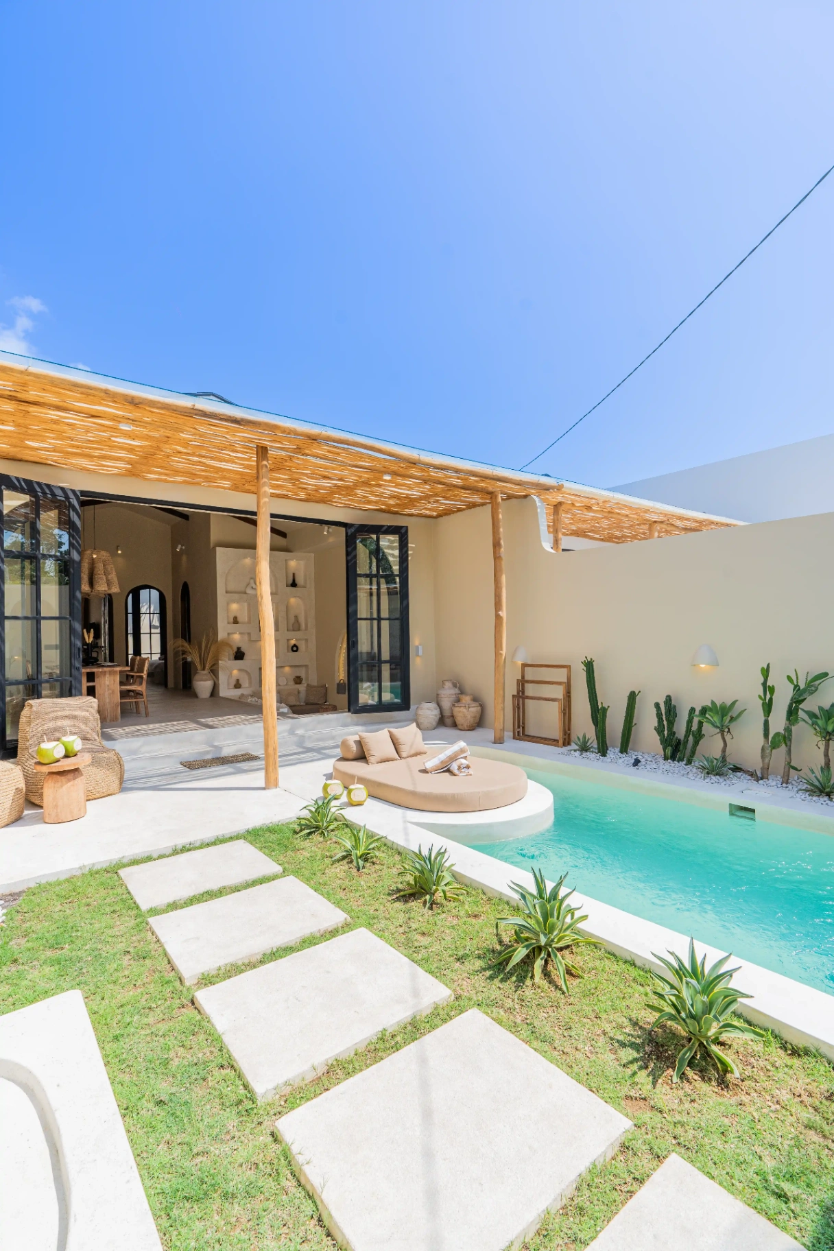 Casa Mimosa - 2BR Private Pool Villa in Kedungu