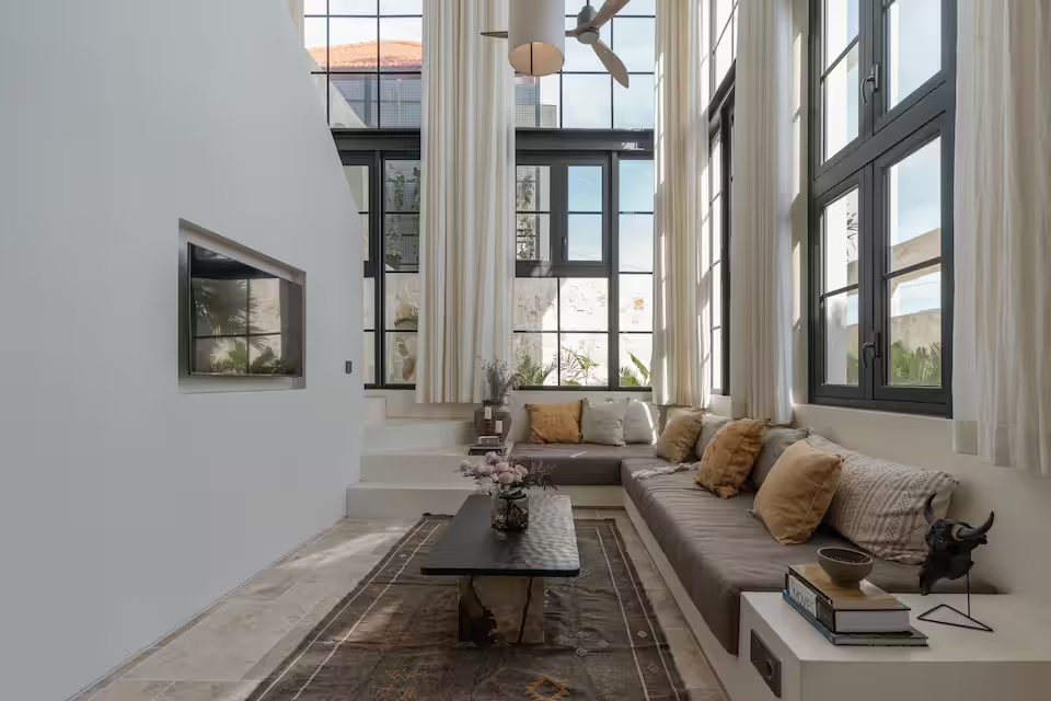 STUNNING 3 BEDROOM VILLA IN BERAWA