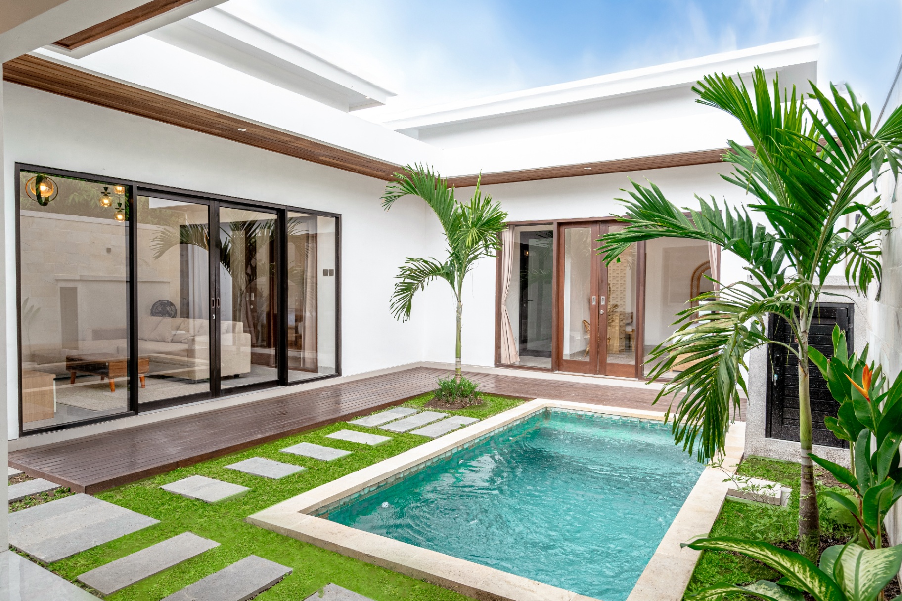 Hepha - New 2BR Villa w/ Pool, 5 mins Berawa Beach