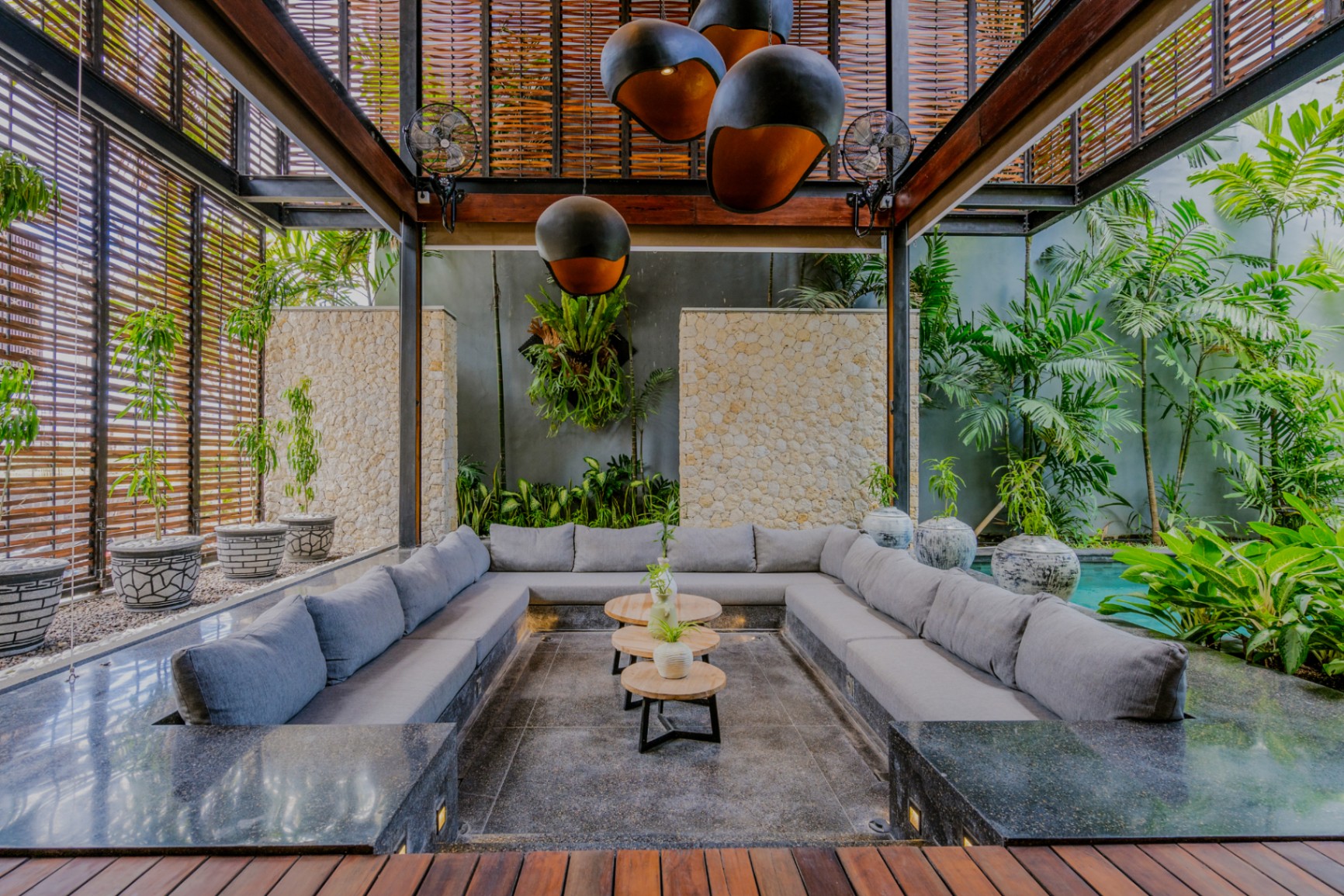 Hollow - 5BR Designer Luxury Villa in Batu Bolong