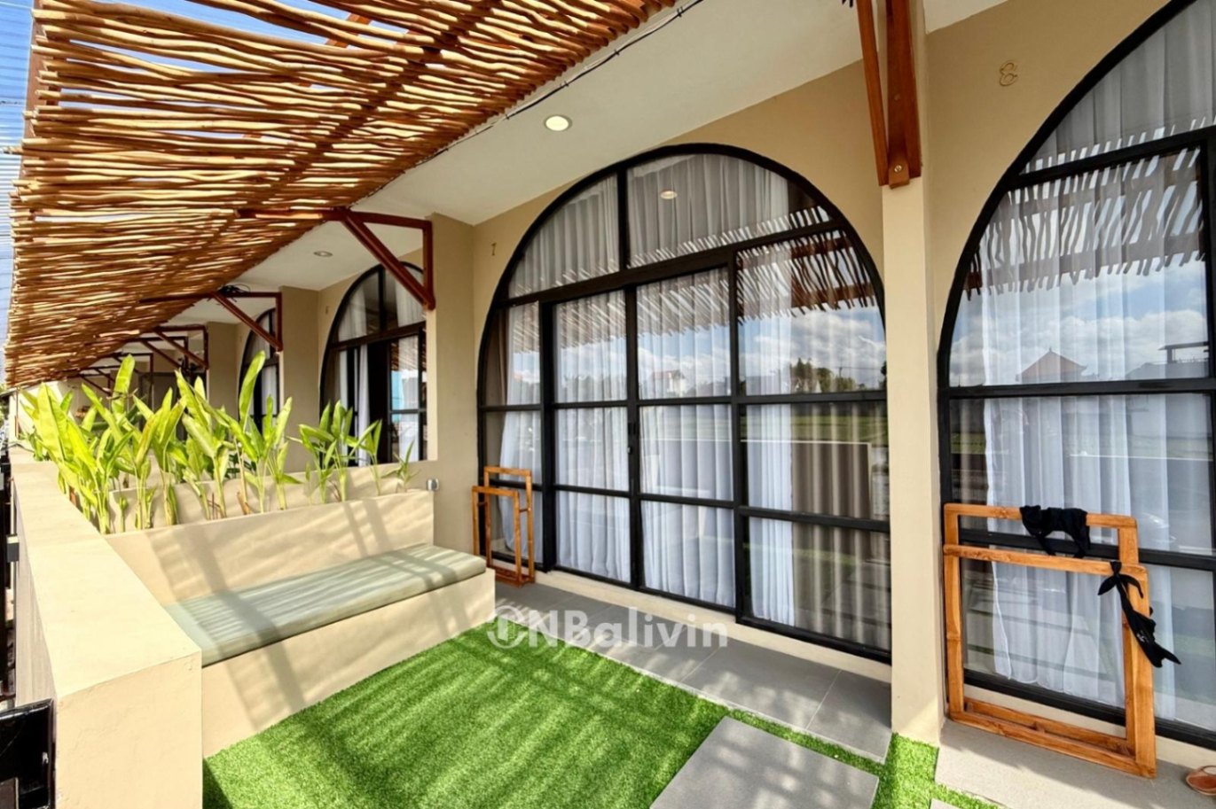 Cozy Studio with Rice Field View in Seseh – Balinese Charm & Comfort