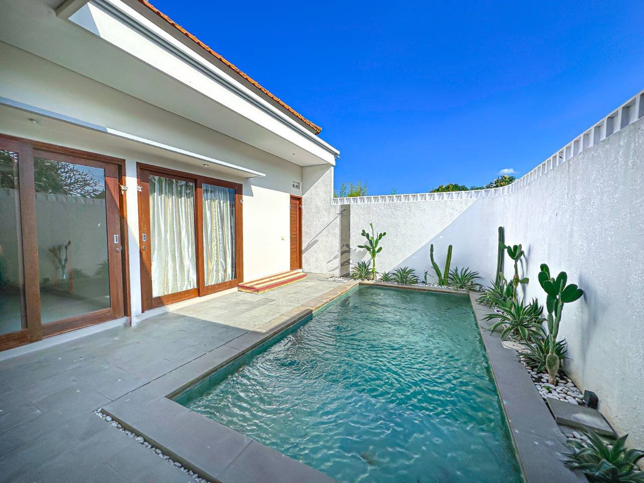 ELEGANT 2-BEDROOM VILLA WITH PRIVATE POOL – AF62