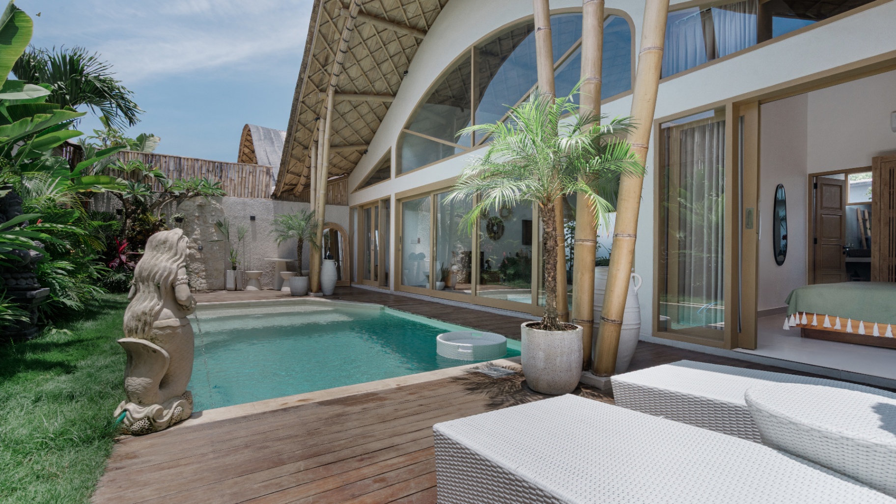 NEW - Sunny Paradise 2BR Villa in Berawa Canggu