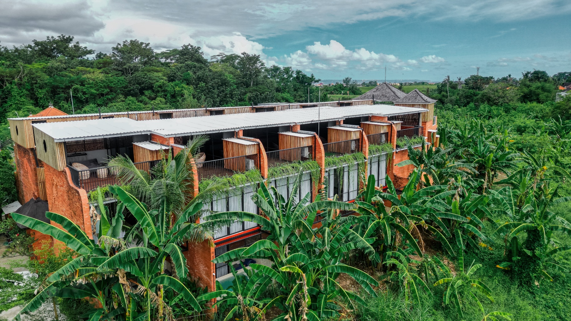 Baliris: NEW 3-stories 1BR Modern Villa w/ Plunge Pool, Kitchen & Rooftop