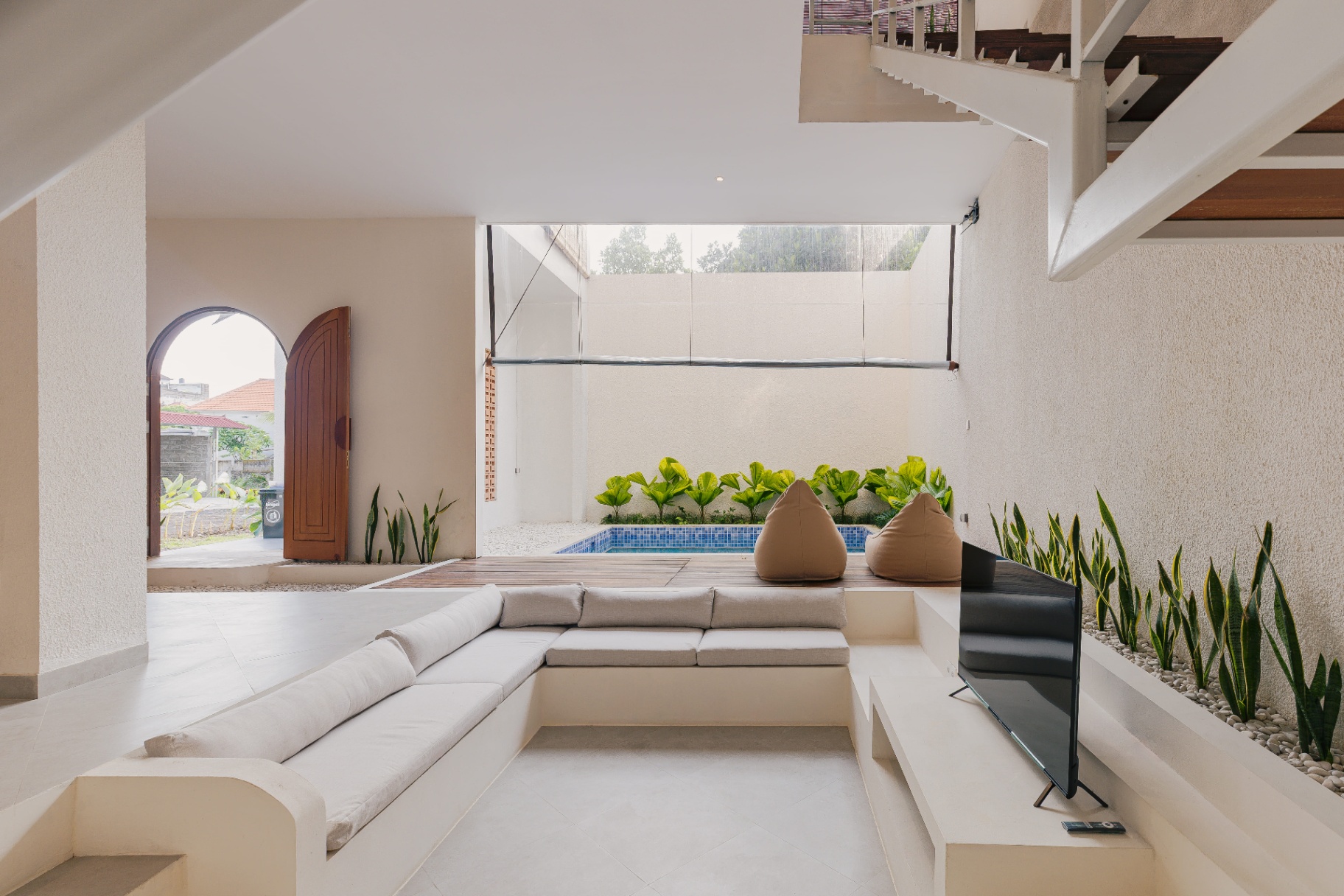 Arjuna - New Modern 2BR Villa w/ Pool & Lounge