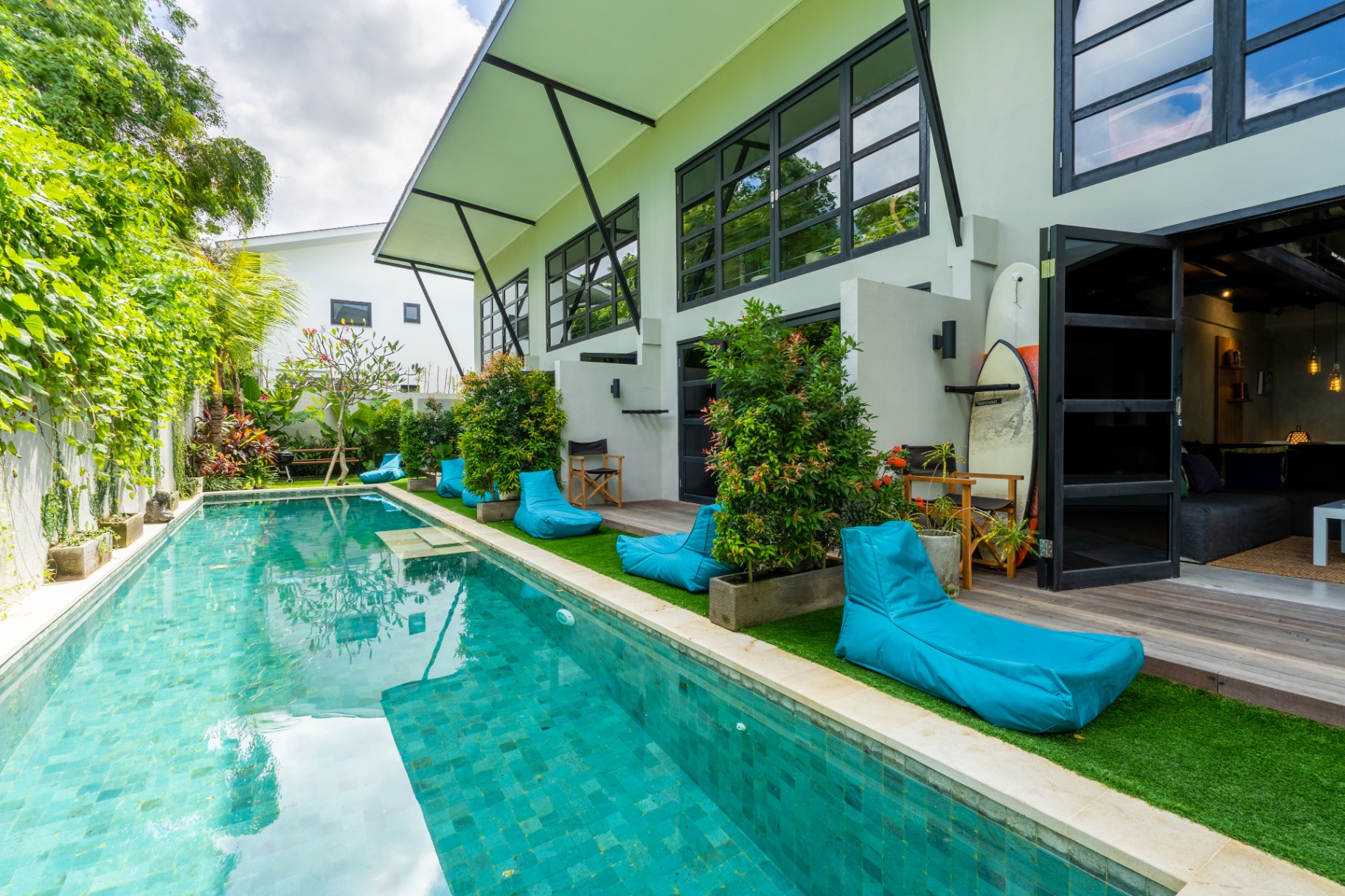 Berawa Loft - Cozy Loft with Pool, Garden & BBQ Near the Beach