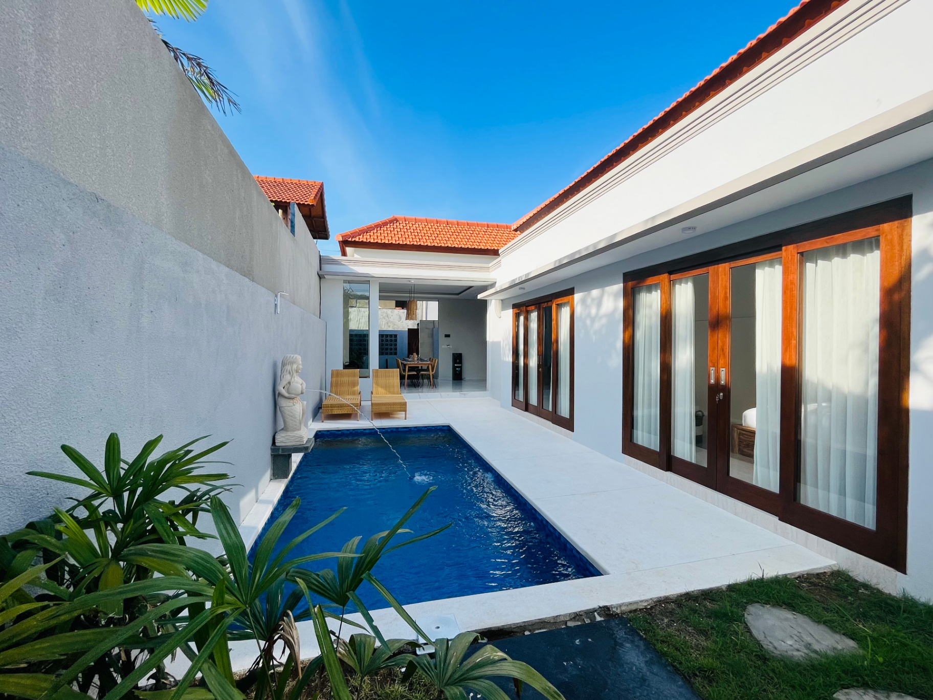 2 BEDROOMS MODERN STYLED VILLA IN PADONAN, CANGGU - AF219