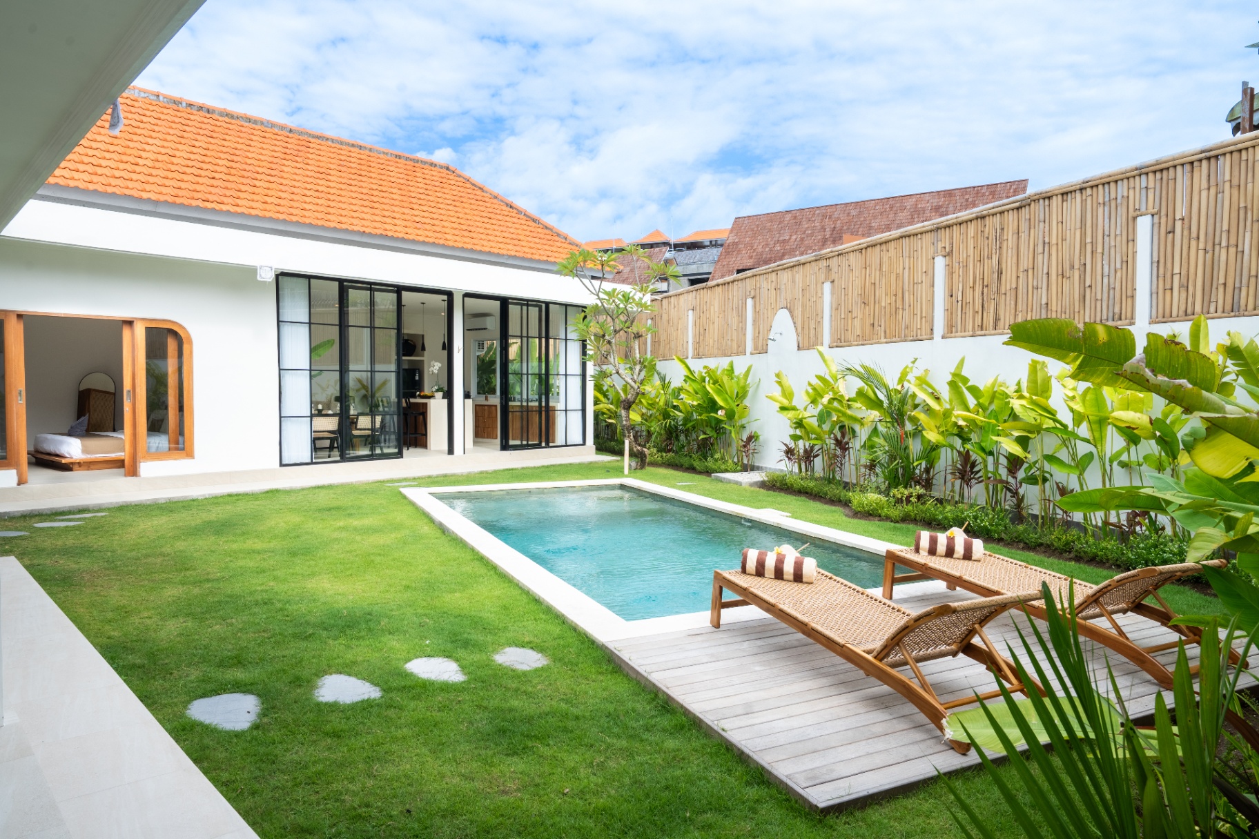 Exclusive 3BR villa for 3 entrepreneurs, Canggu.