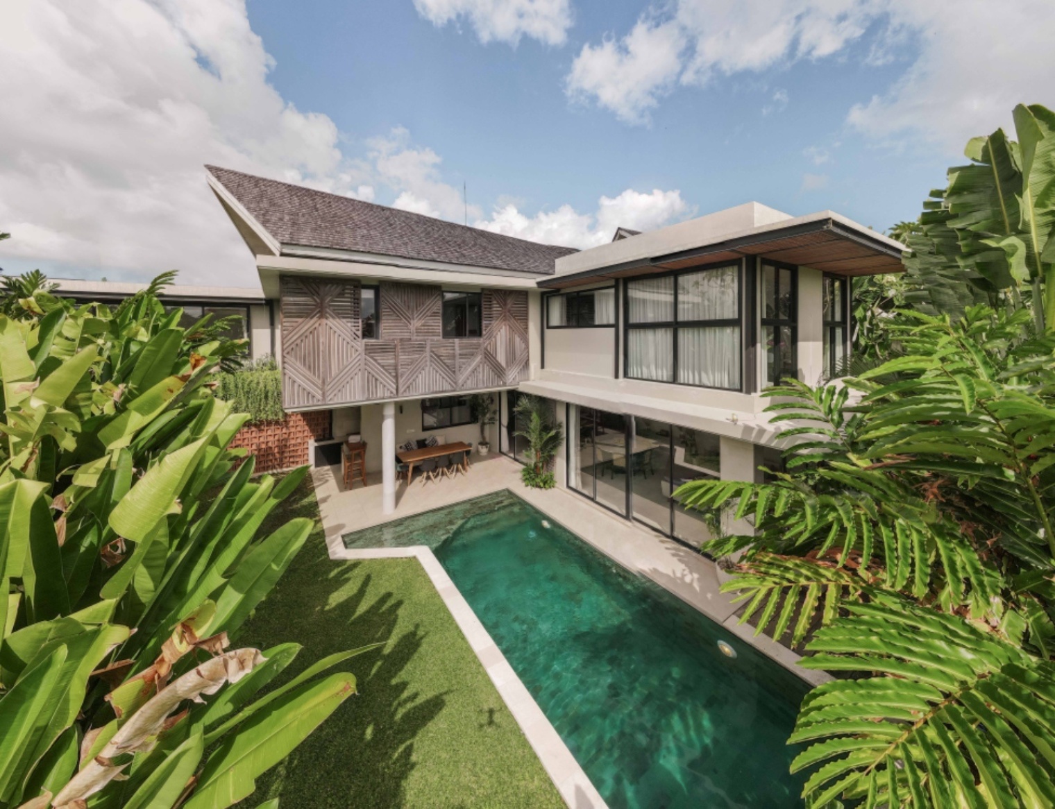 Villa For Rent 4 Bed In Berawa,Tibubeneng Bali YT-3322