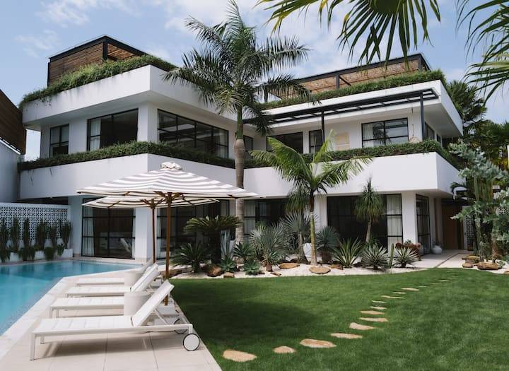 PO-0909 VILLA FOR RENT IN CANGGU 4 BEDROOM