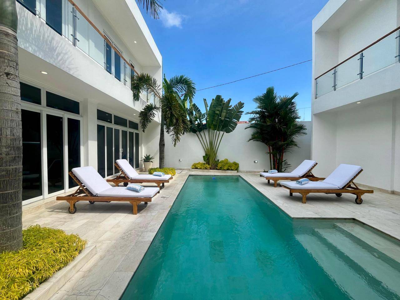 PO-05 VILLA FOR RENT 4 BED IN TUMBAK BAYU, CANGGU