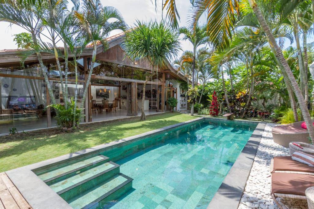 PO- 20 FOR RENT VILLA IN KEROBOKAN 3BED