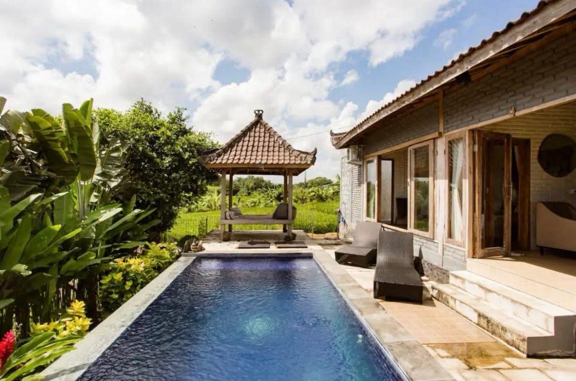 PO-23 VILLA FOR RENT JOGLO STYLE 4 BED IN BERAWA