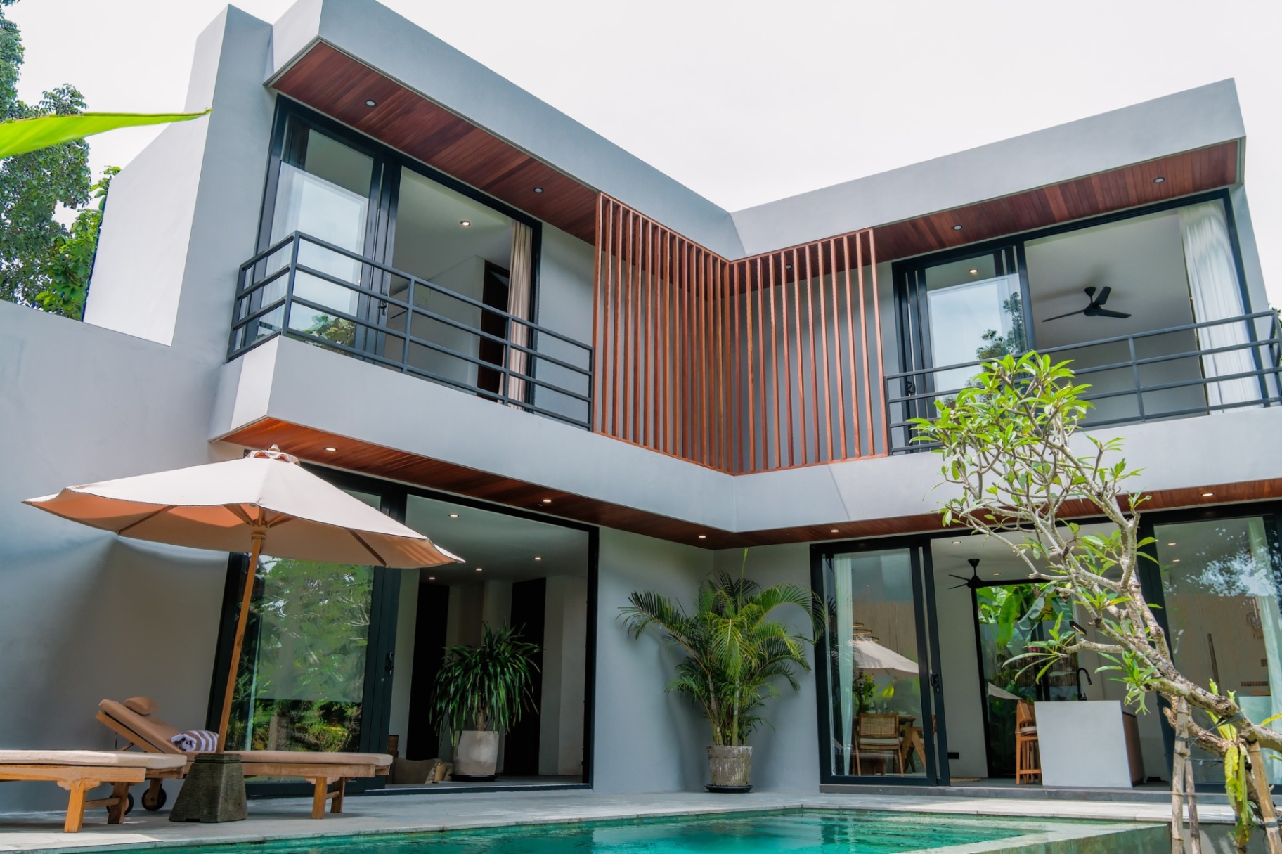 2-Bedroom Minimalist River-View Villa in Cepaka