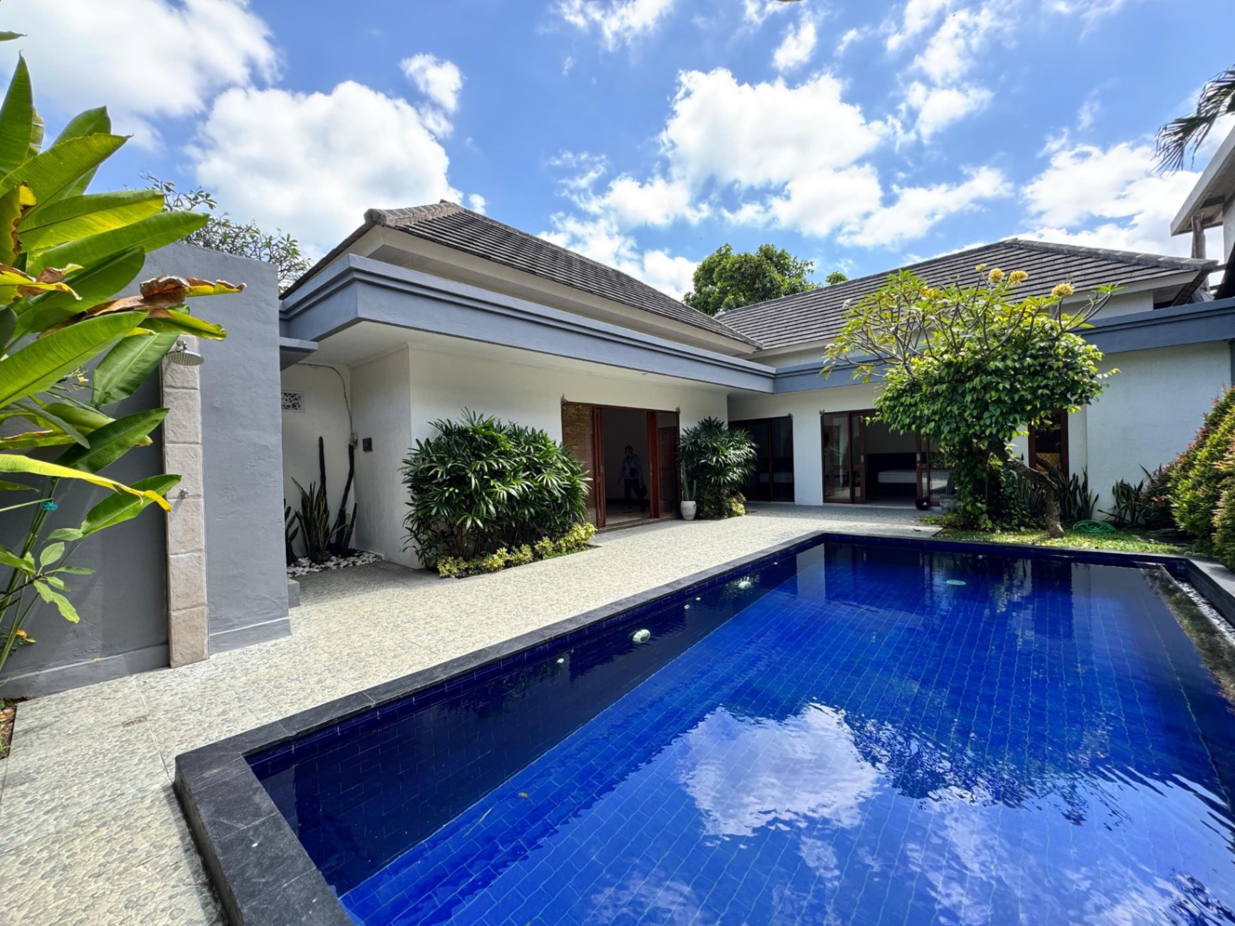 Brawa 2 bedroom walking to beach