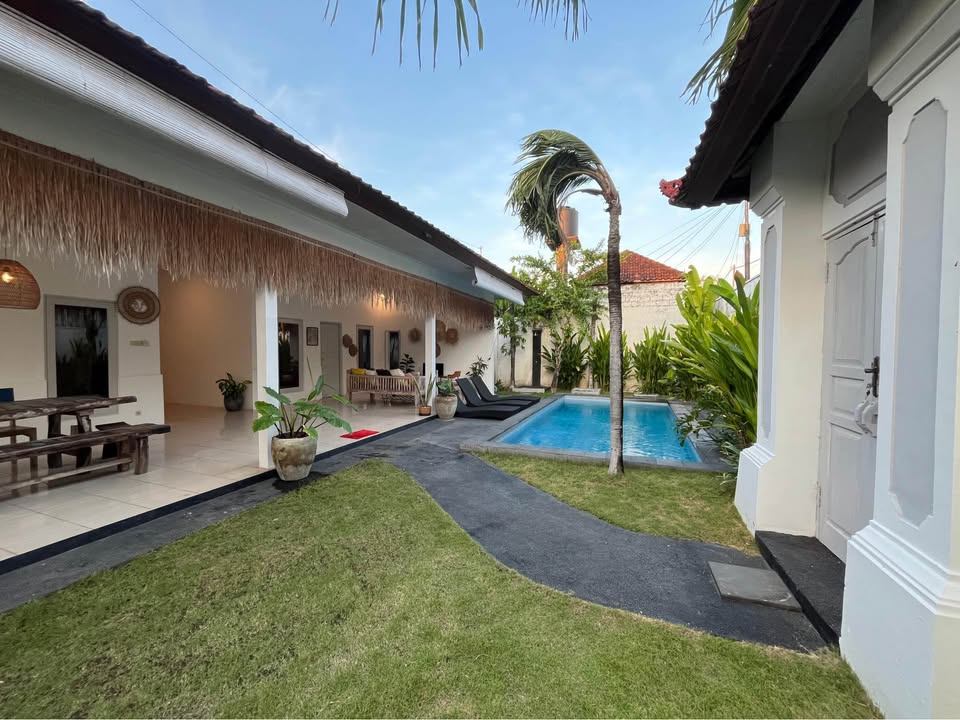Modern 2 Bedrooms Villa in Seminyak with Big Garden