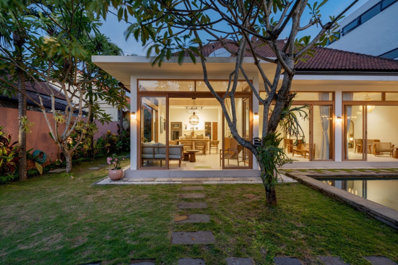 Modern 3BR Villa w/ Pool & Office