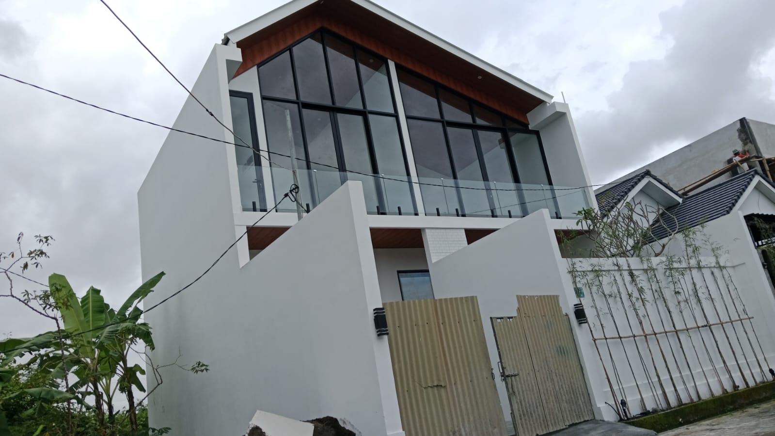 Ready akhir Agustus *VILLA FOR SALE* Lokasi jln rama pantai kedungu