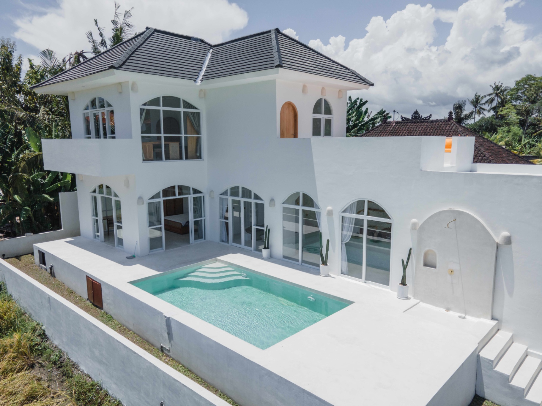 Mediterranean 2BR Oasis w/ Rooftop Views