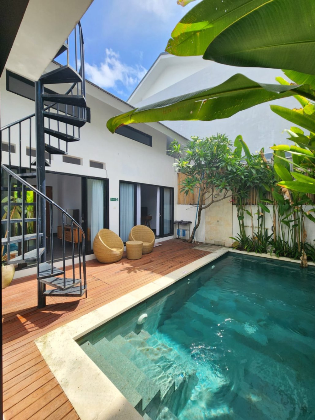 villa for monthly & yearly rental in Nusa Dua Bali Available now