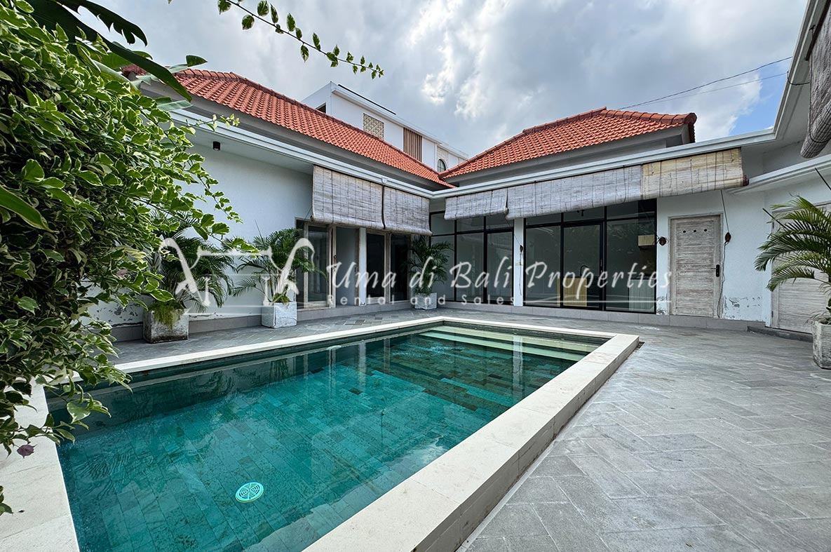 3BR VILLA FOR RENT AT UMALAS | IP 796