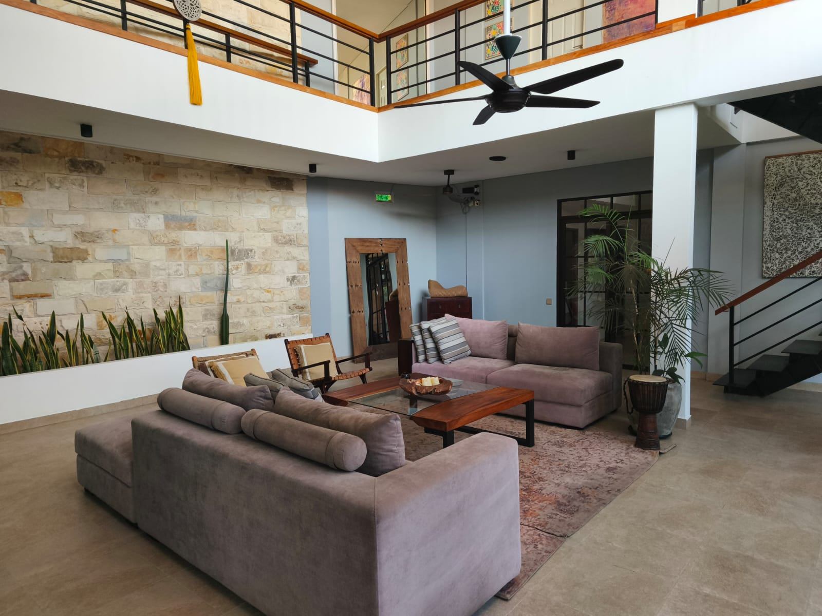 Villa The Temple – Modern 3-Bedroom Villa in Padonan with Gym, Movie Room & Roof