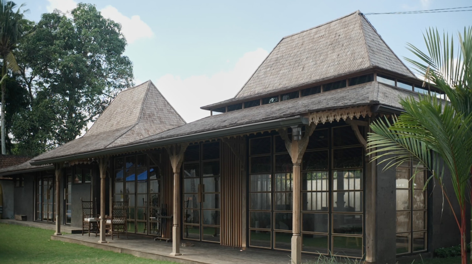 3-Bedroom Villa with Modern Structure and Antique Décor in Kaba-Kaba