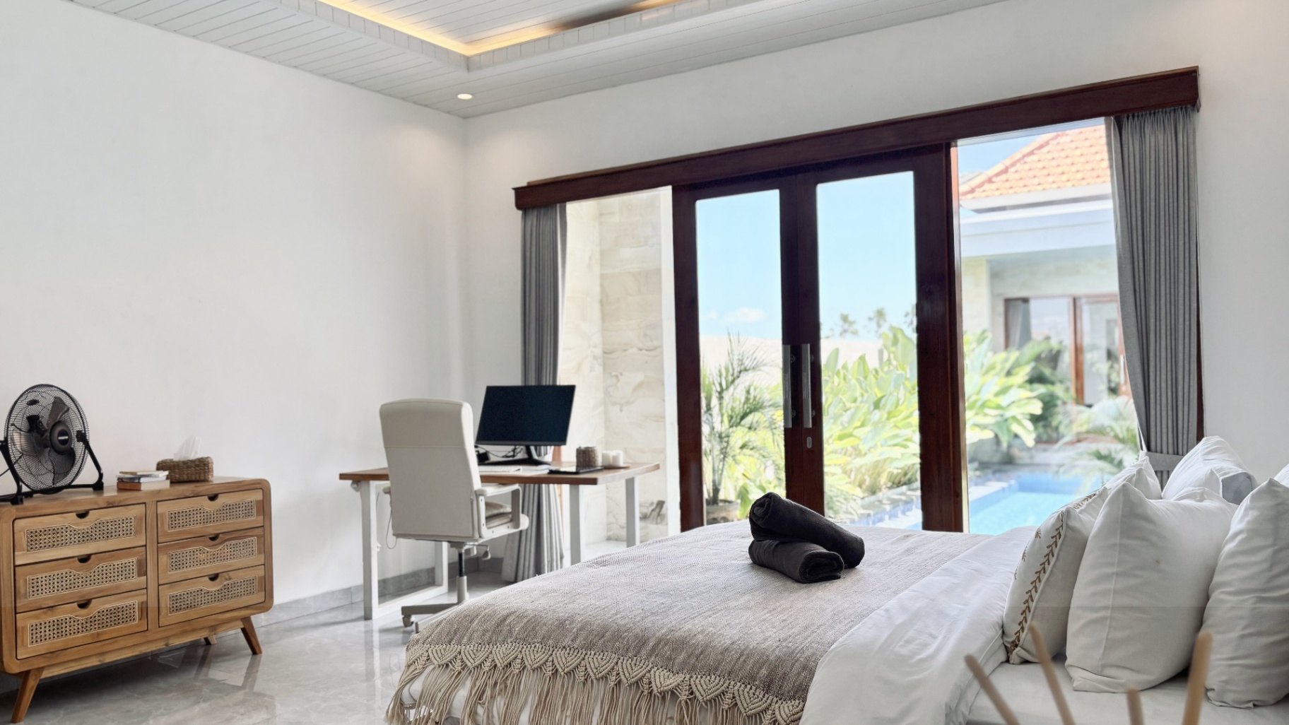 Stunning 3-Bedroom Pet-Friendly Villa with Private Pool in Abasan, Berawa