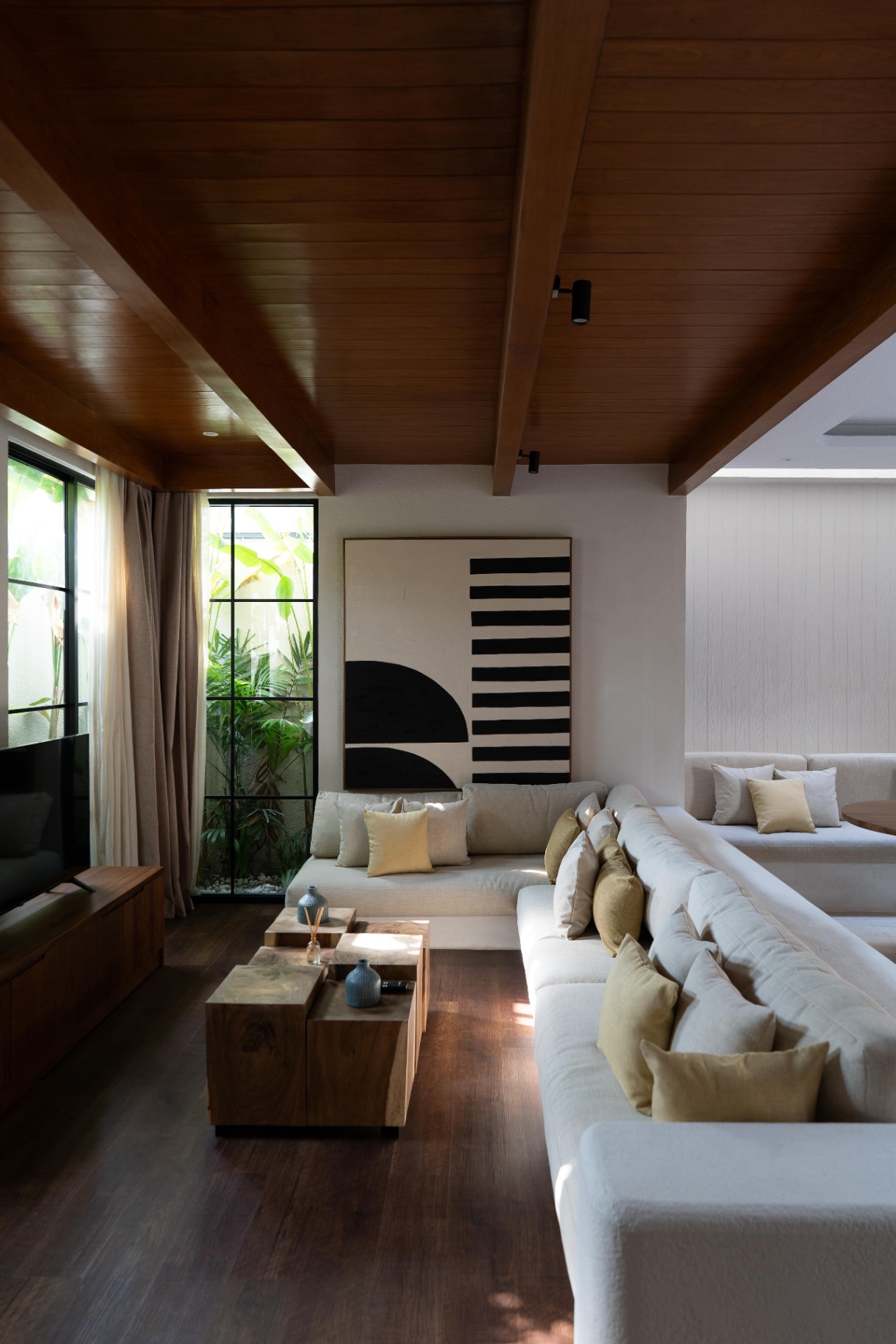 🌿 Villa Nilla # 9 – Modern Comfort with Enclosed Living in Canggu