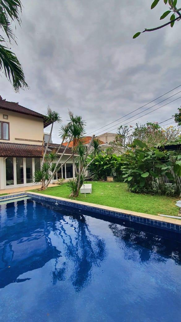 3BR with big Garden at Umalas