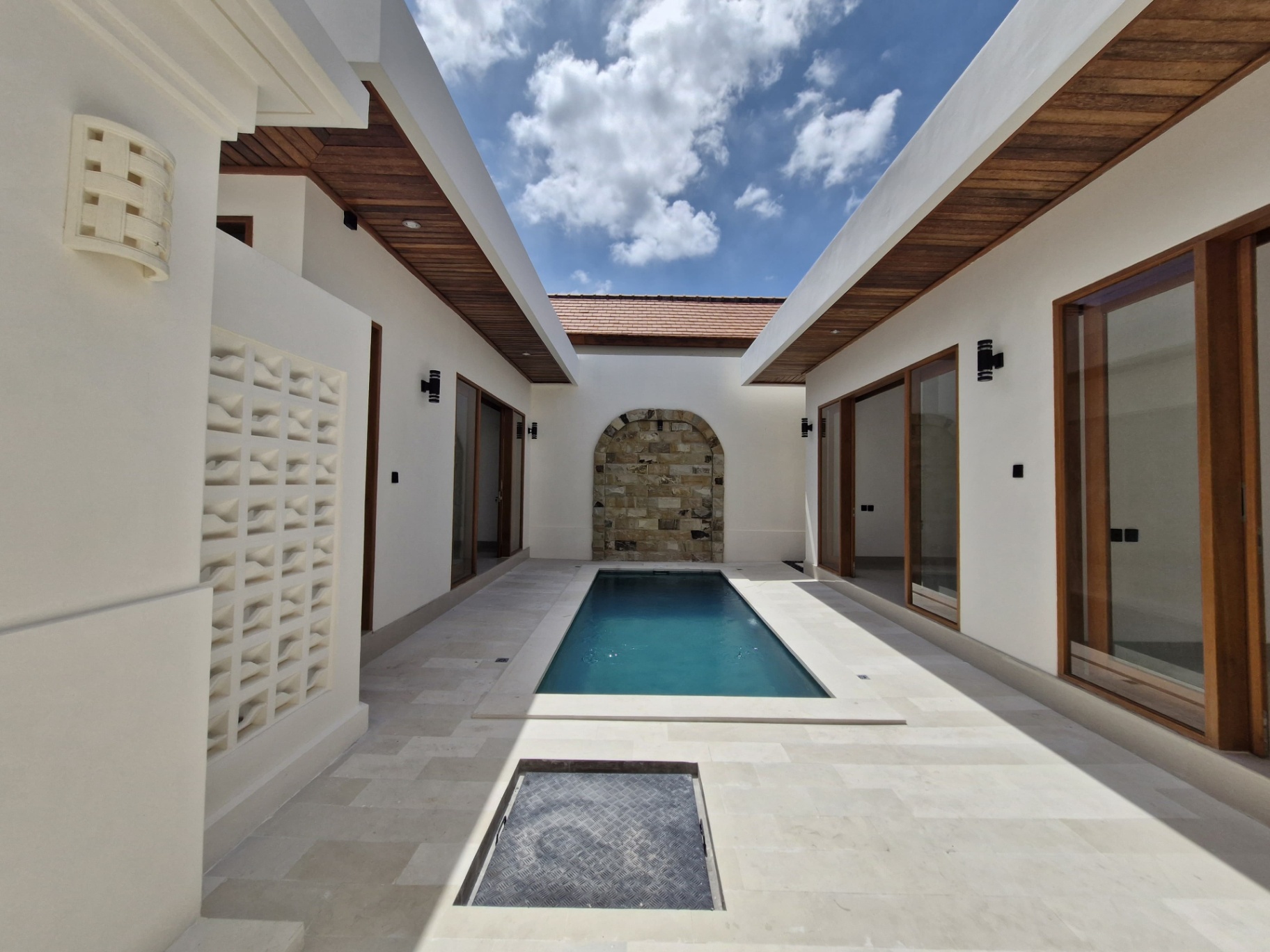 BRAND NEW TWIN VILLA IN KEROBOKAN! Good for business, great location for AirBnb