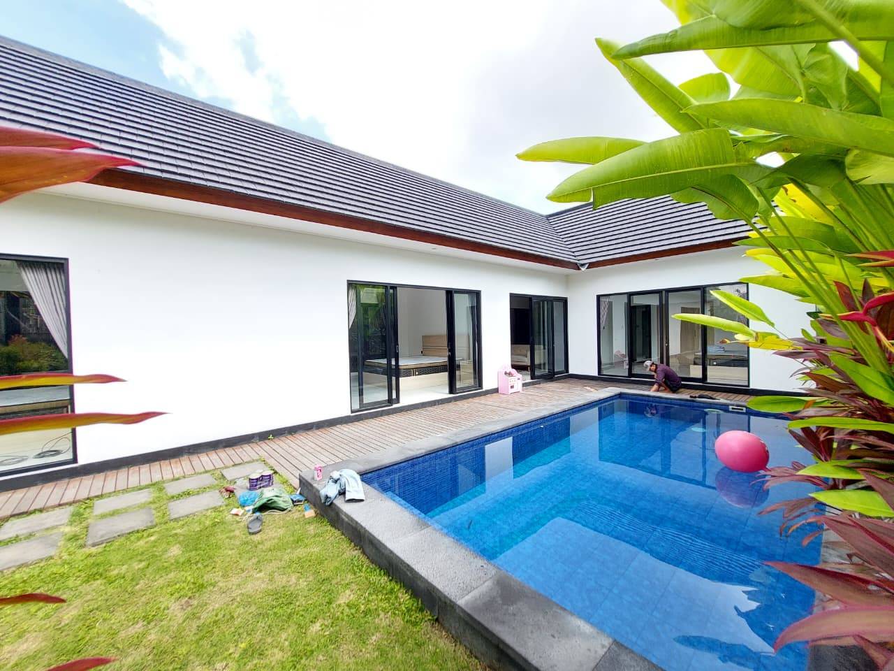 3BR VILLA FOR RENT IN KEROBOKAN | IP 816