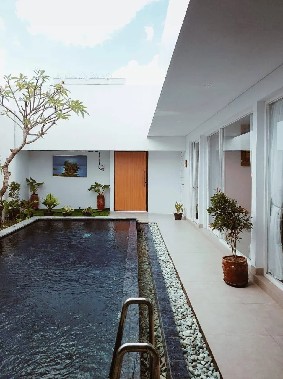 2 BEDROOM VILLA FULLY FURNISHED IN TANAH LOT