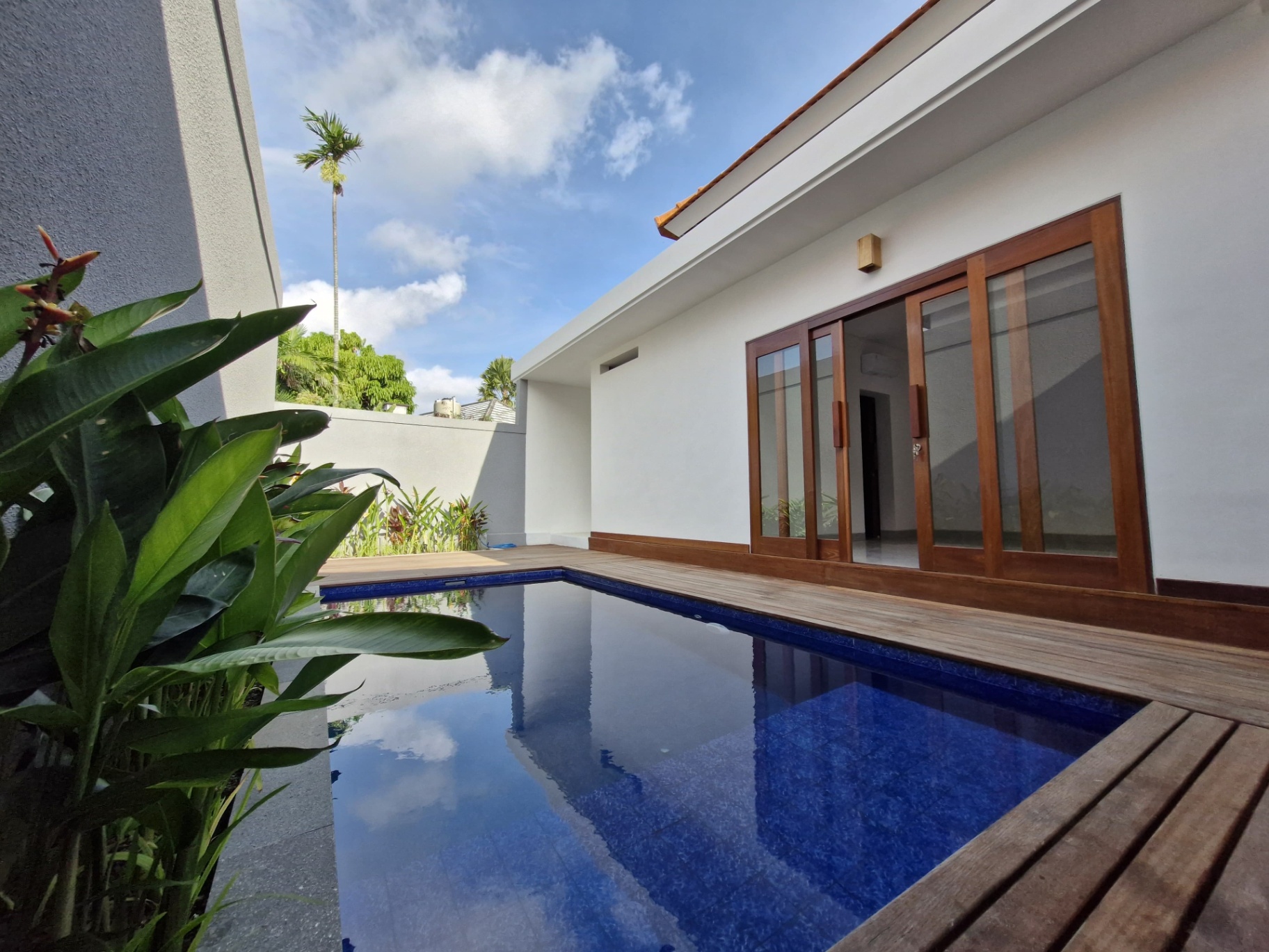 BRAND NEW TWO BEDROOMS VILLA IN KEROBOKAN!!