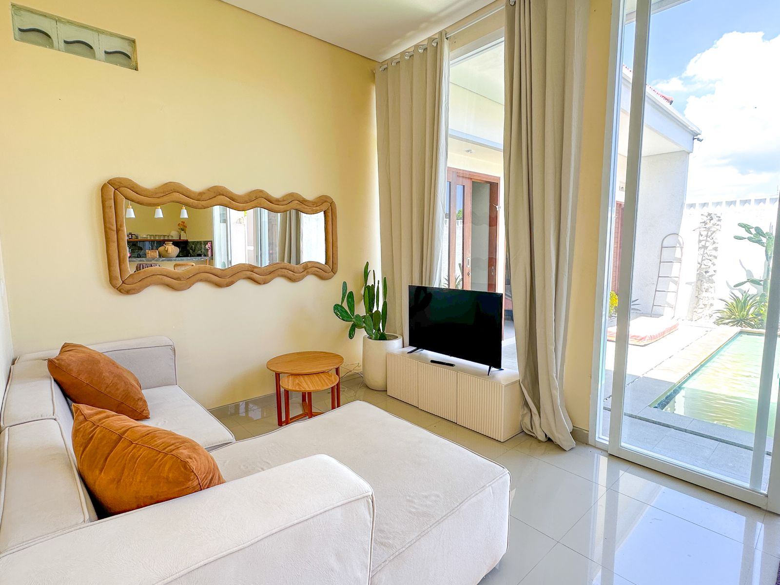 Villa LOUNA TVM Kerobokan , near Seminyak