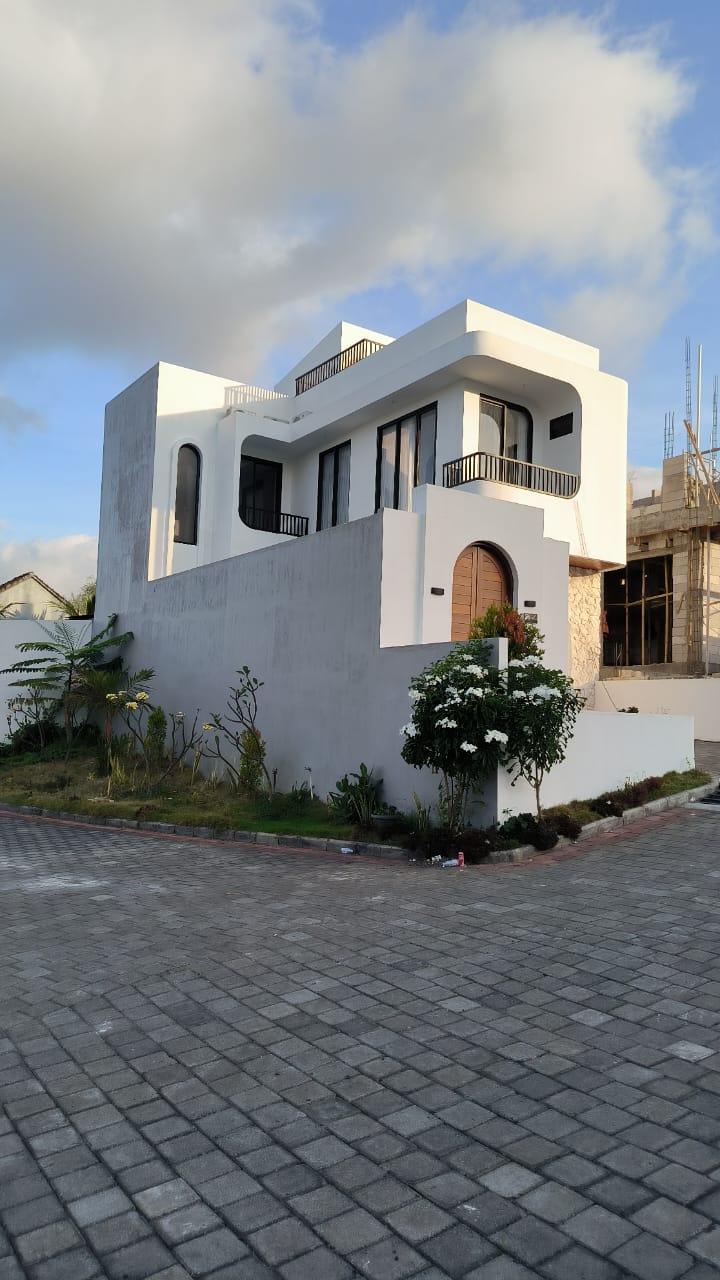 For Sale – Off-Plan Santorini-Style Villa in Bali