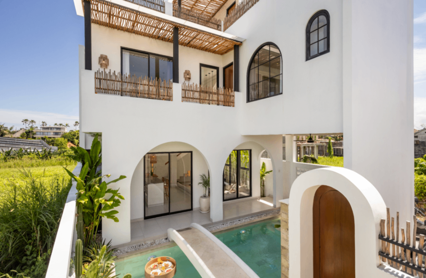 2BD Trendy Canggu Villa w/Rooftop & Ricefield View