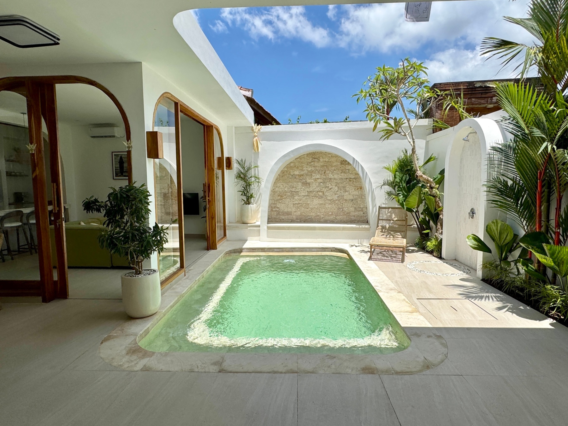 Tropical NEW Villa - 2BR - Seseh