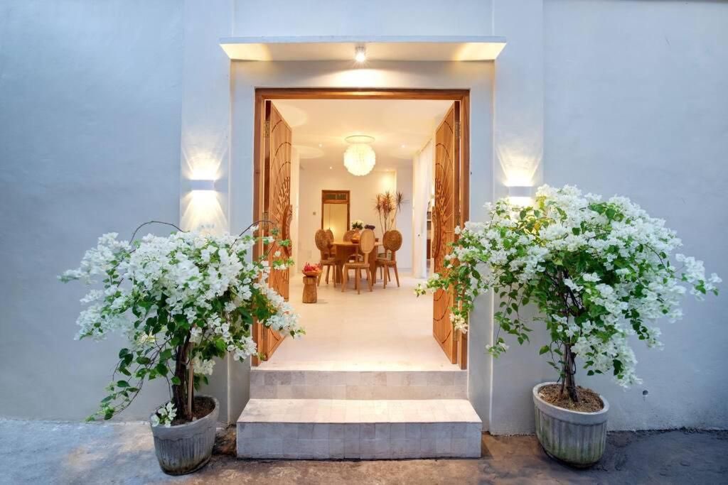 Exclusive villa 3BR Berawa Canggu