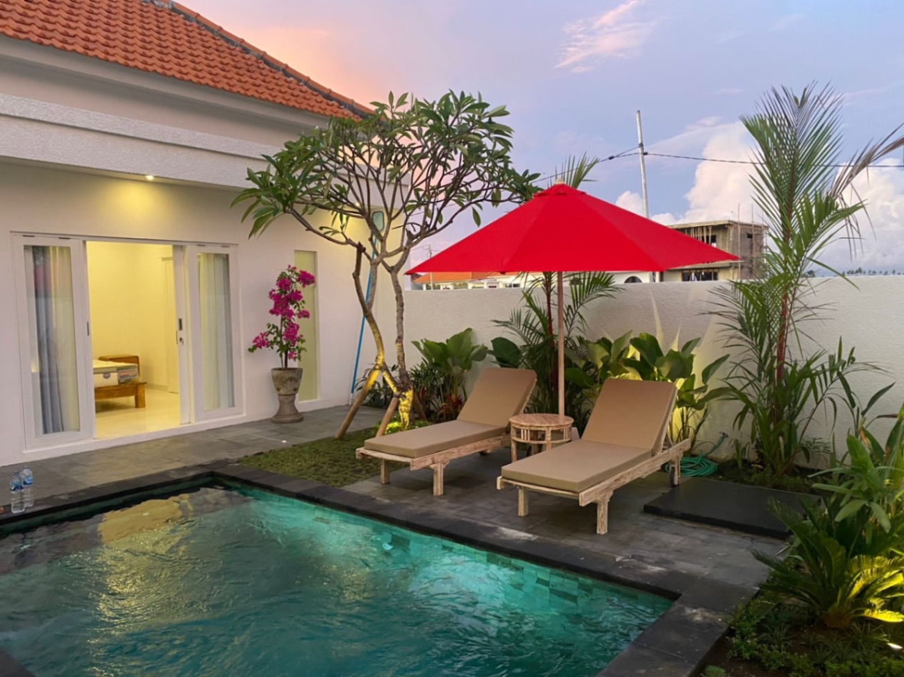 2 BR VILLA WITH NO CONSTRUCTION AROUND