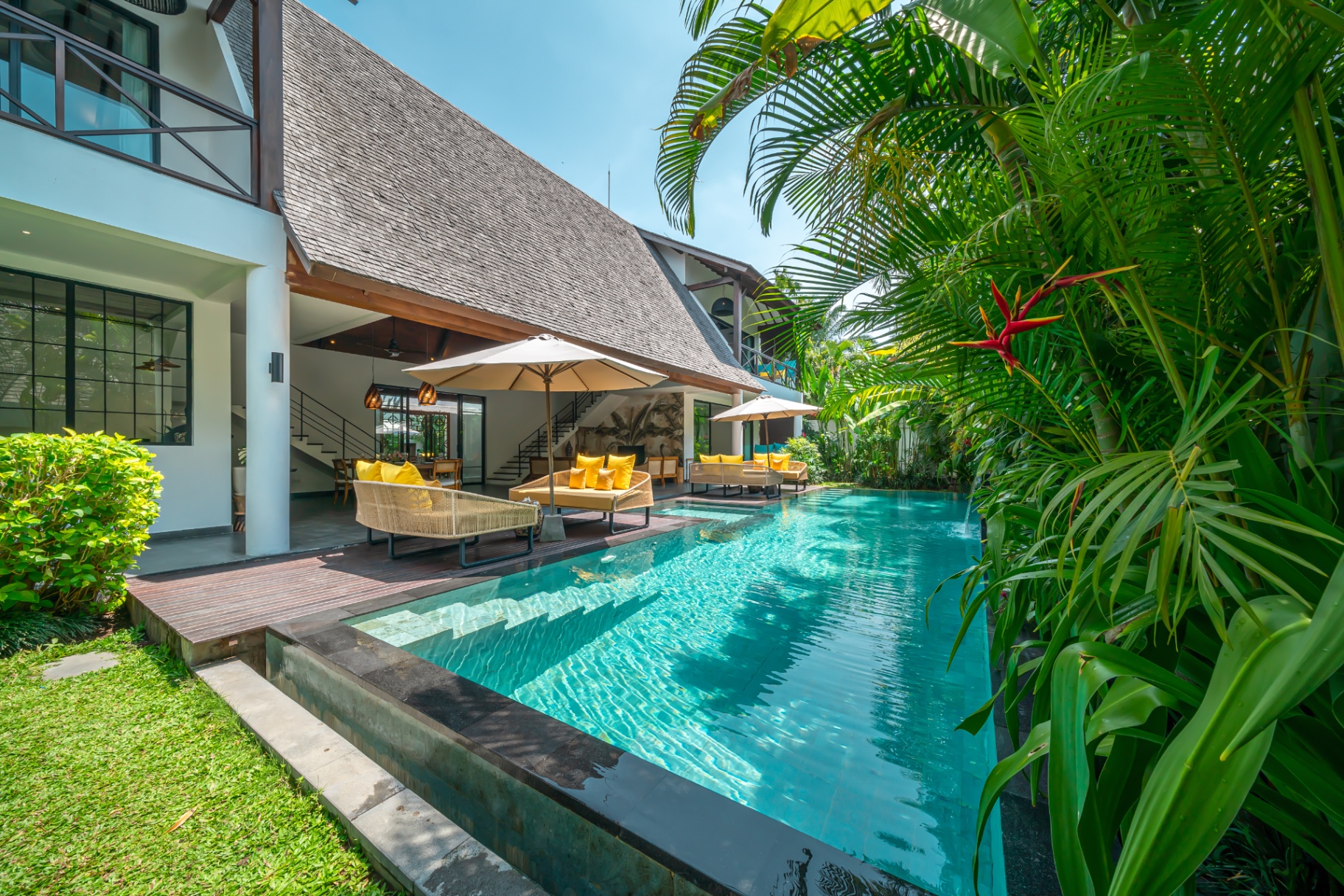 Villa Sandara - Ultimate Tropical Luxe 4BR Villa, 4 Mins to Beach!!