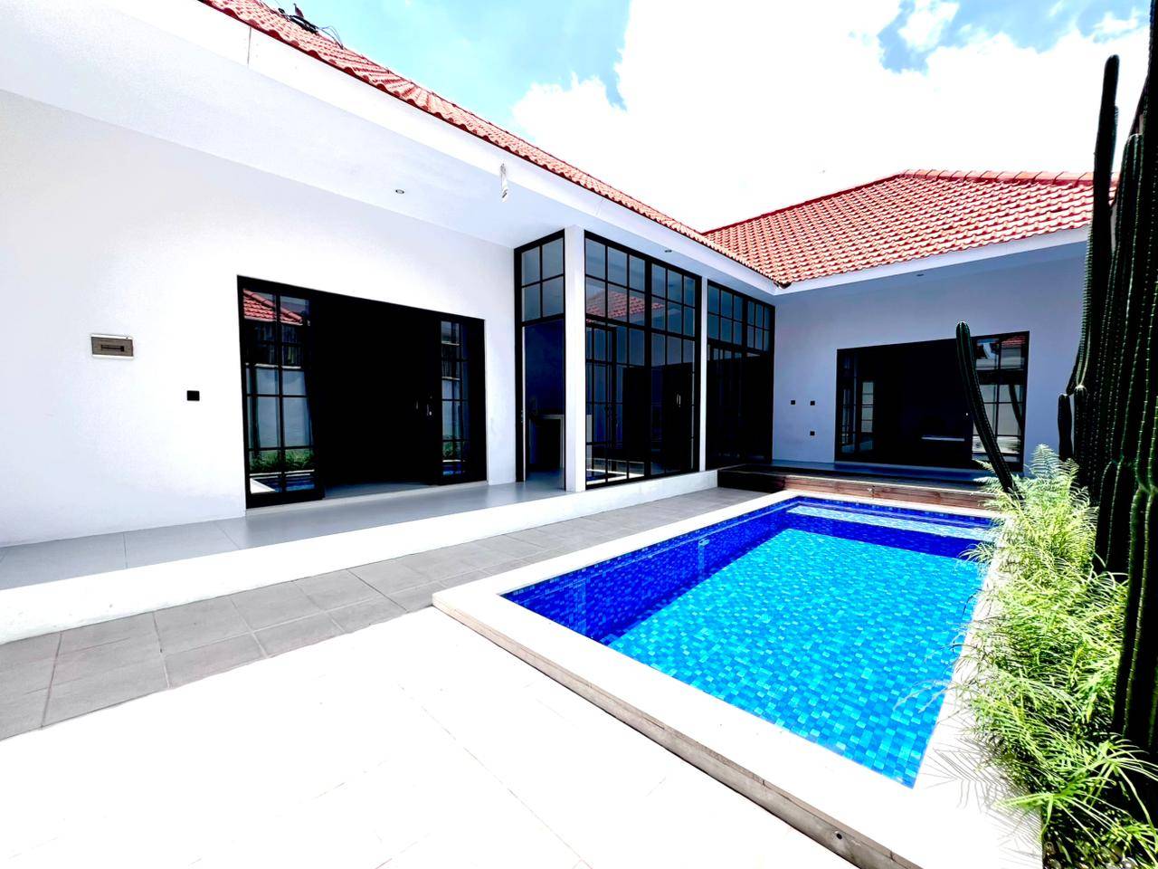 3 BEDROOMS VILLA IN SEMPOL - YO179