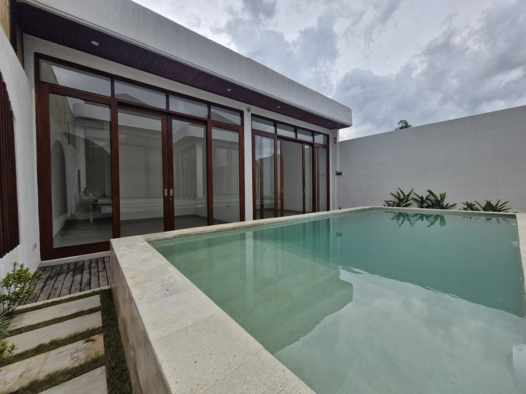 Brand new villa in Pantai Lyma Land