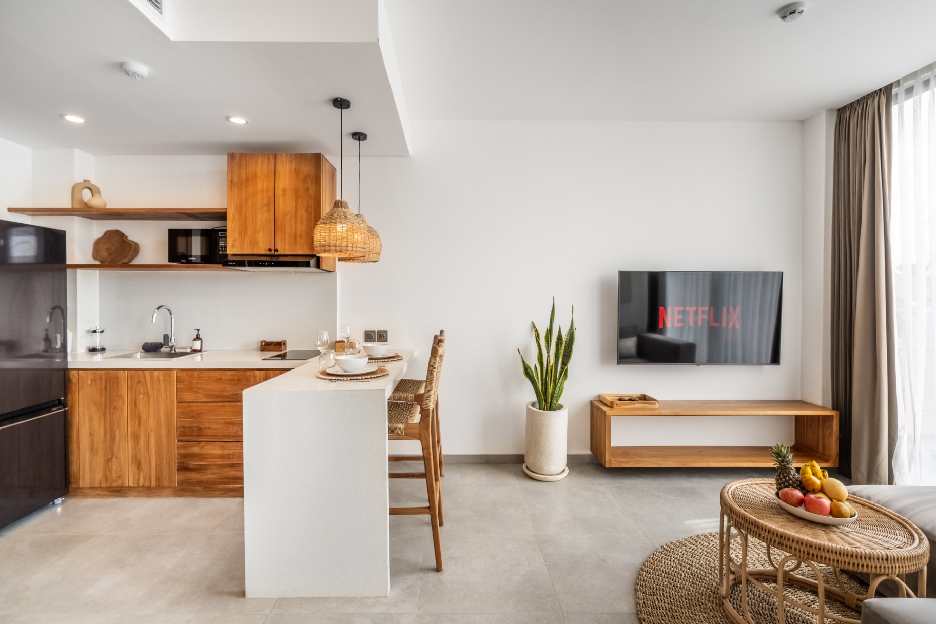 Sunny Muse - 1 BR Walk to Beach Apartel Canggu w/ Lobby-Gym-Pool-Sauna-Icebath