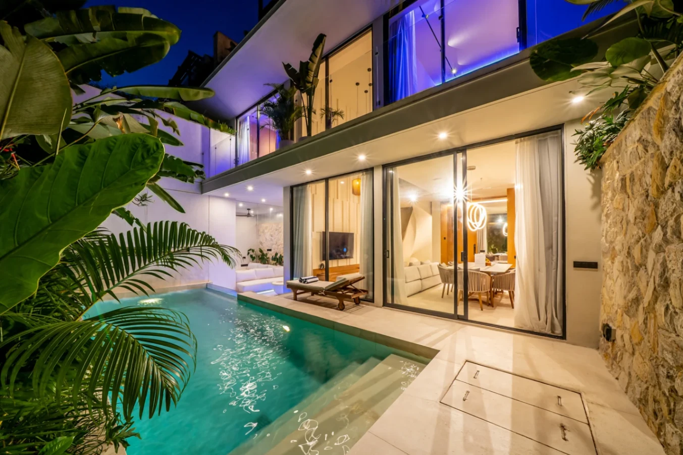 3 BEDROOM LUXURY VILLA IN CANGGU PADONAN