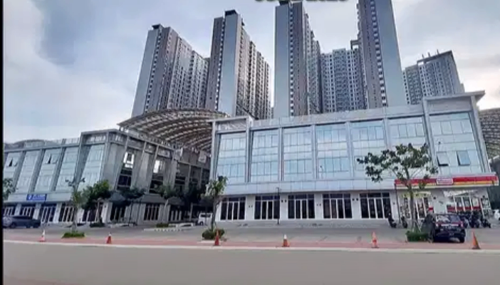 Ruko 3 lantai pik2 kosongan